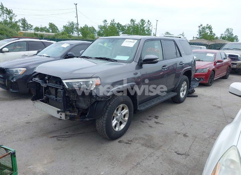 Photo 2 of 2017 Toyota 4runner SR5 PREMIUM (VIN JTEBU5JR6H5413431)