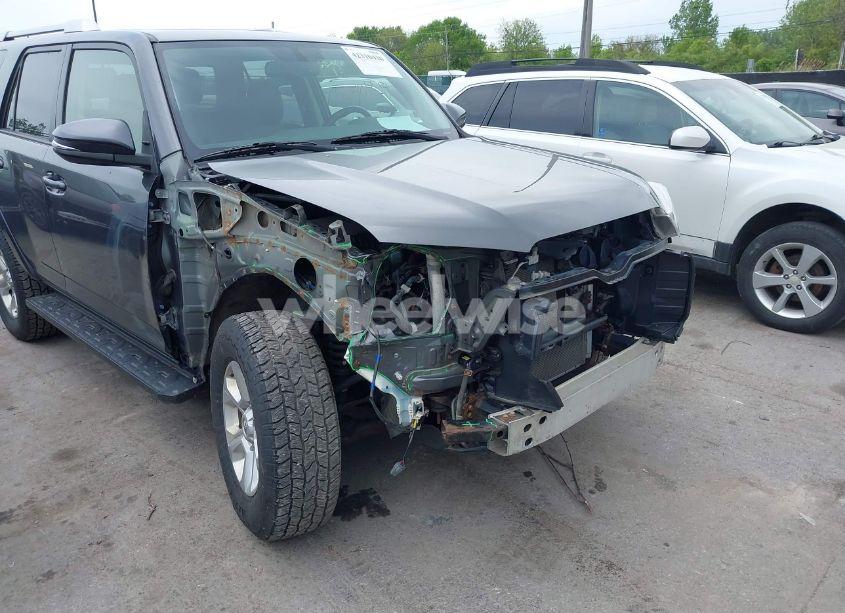 Photo 6 of 2017 Toyota 4runner SR5 PREMIUM (VIN JTEBU5JR6H5413431)