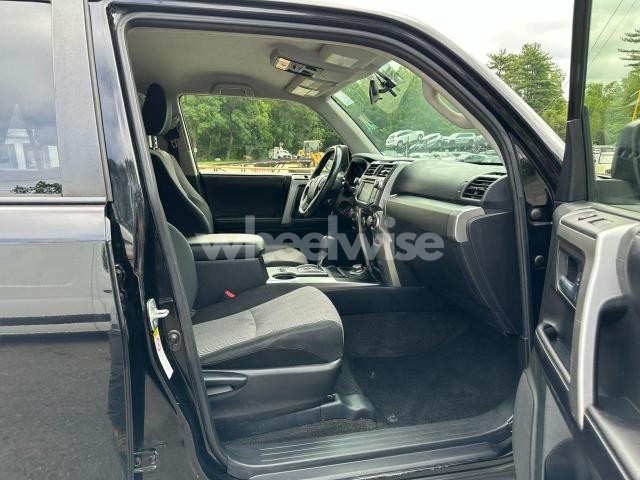 Photo 5 of 2017 TOYOTA 4RUNNER SR5/SR5 PREMIUM (VIN JTEBU5JR6H5415941)