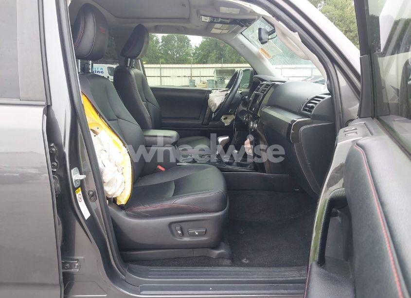 Photo 5 of 2017 Toyota 4runner TRD OFF ROAD PREMIUM (VIN JTEBU5JR6H5480109)