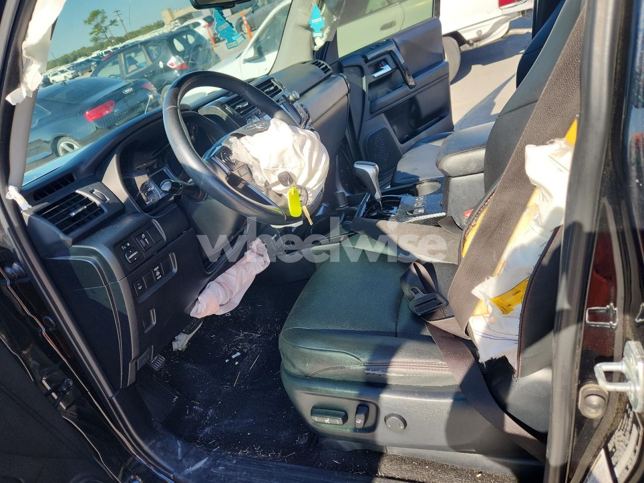 Photo 7 of 2019 TOYOTA 4RUNNER SR5/SR5 PREMIUM (VIN JTEBU5JR6K5661718)