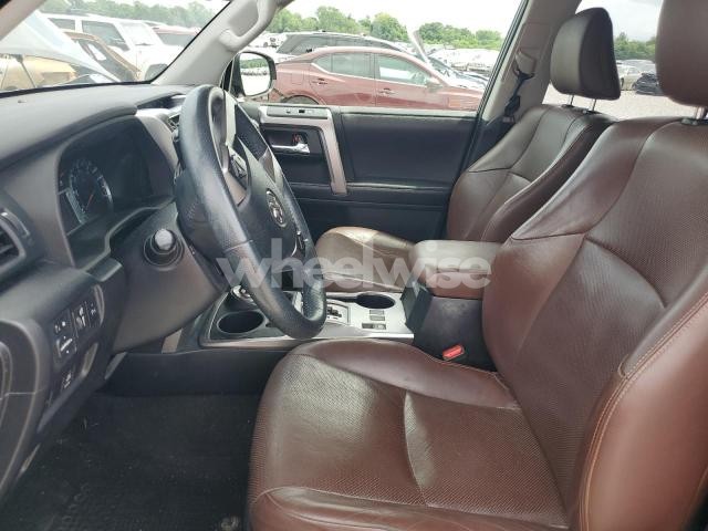 Photo 8 of 2019 TOYOTA 4RUNNER SR5/SR5 PREMIUM (VIN JTEBU5JR6K5689017)