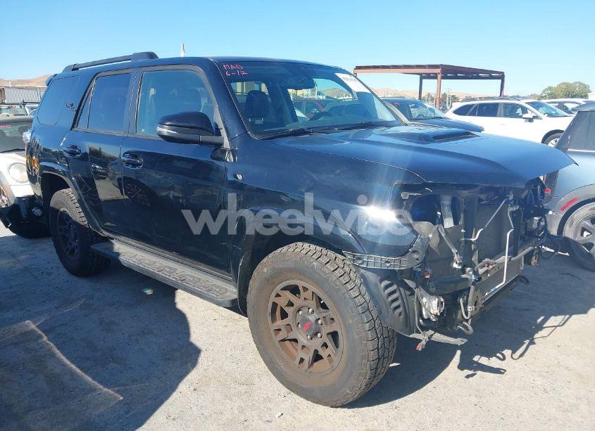 2019 Toyota 4runner LIMITED/LIMITED NIGHTSHADE/SR5/SR5 PREMIUM/TRD OFF ROAD/TRD OFF ROAD PREMIUM/TRD PRO (VIN JTEBU5JR6K5704454) main photo