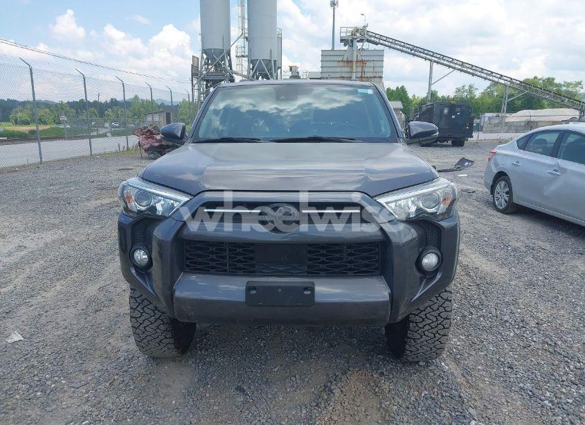 Photo 12 of 2020 Toyota 4runner SR5 PREMIUM (VIN JTEBU5JR6L5784226)