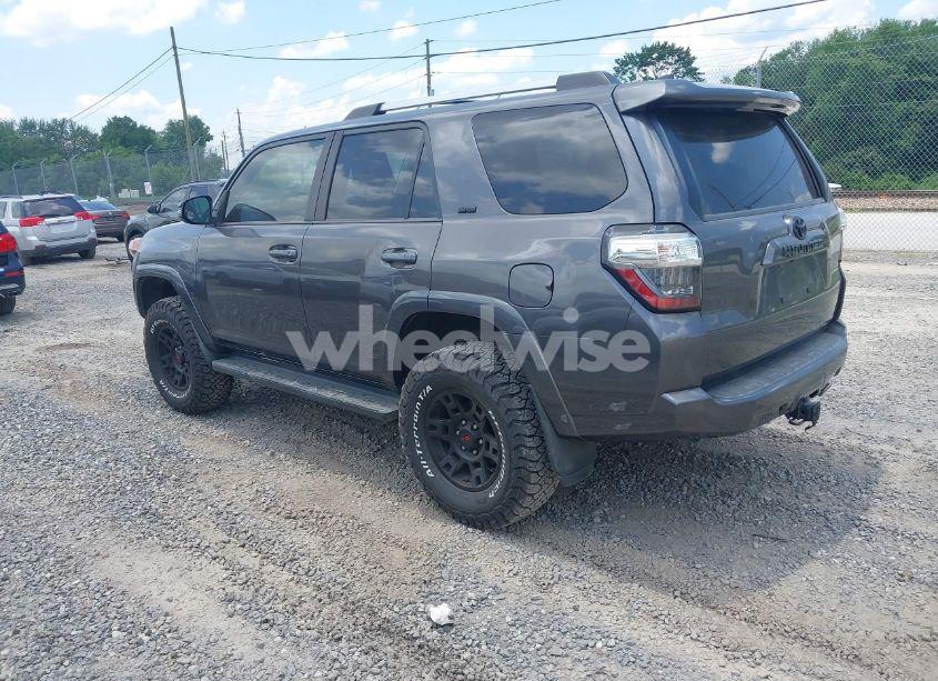 Photo 3 of 2020 Toyota 4runner SR5 PREMIUM (VIN JTEBU5JR6L5784226)
