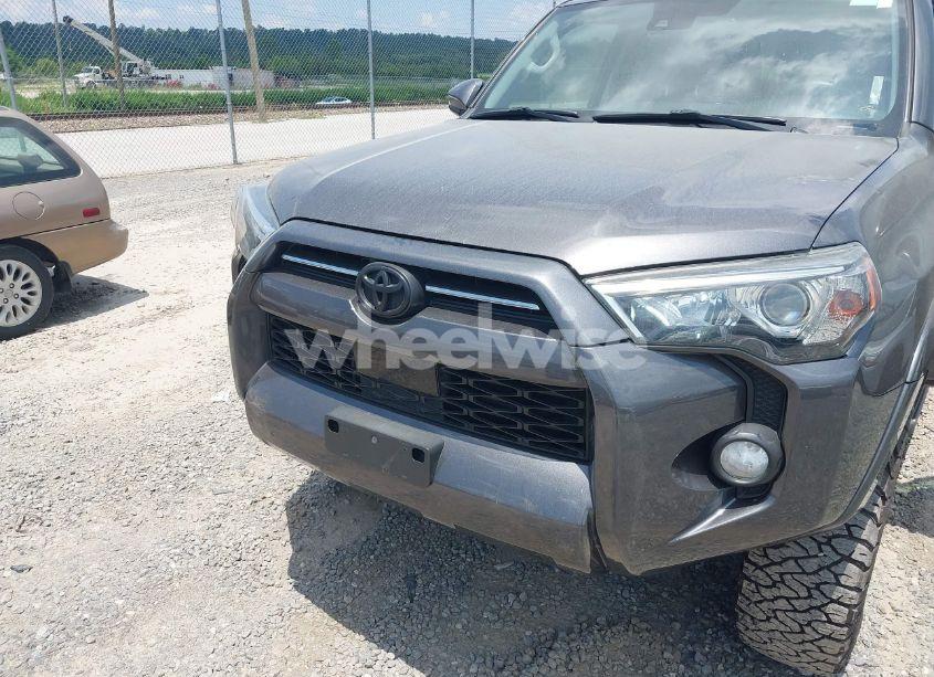 Photo 6 of 2020 Toyota 4runner SR5 PREMIUM (VIN JTEBU5JR6L5784226)