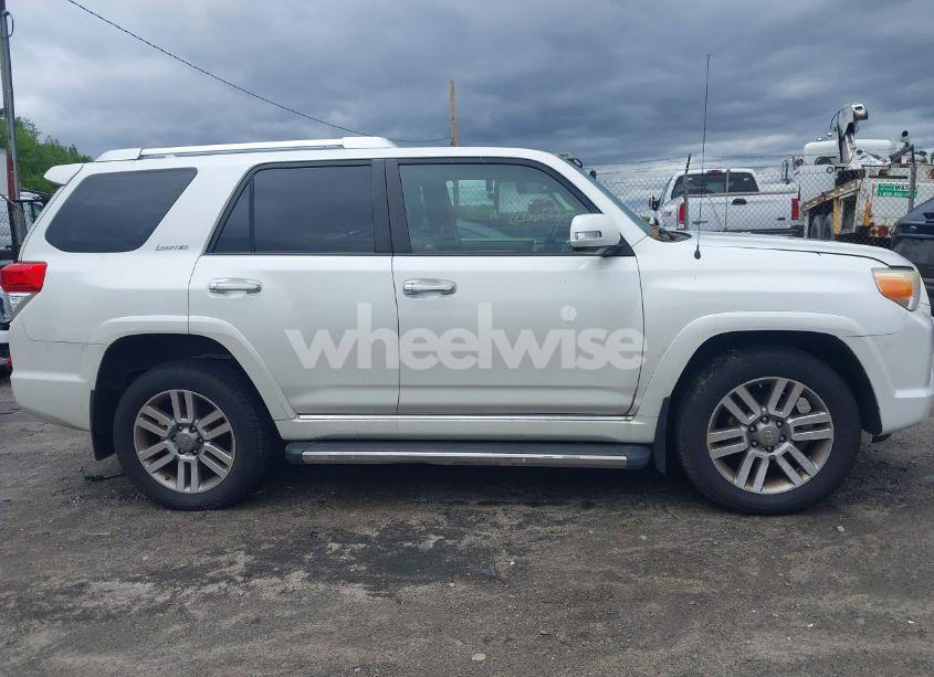 Photo 13 of 2011 Toyota 4runner LIMITED V6/SR5 V6/TRAIL V6 (VIN JTEBU5JR7B5055831)