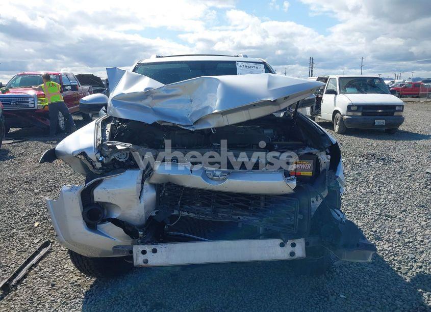 Photo 13 of 2015 Toyota 4runner SR5 (VIN JTEBU5JR7F5216491)