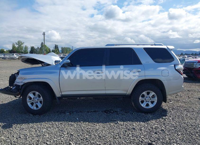 Photo 15 of 2015 Toyota 4runner SR5 (VIN JTEBU5JR7F5216491)