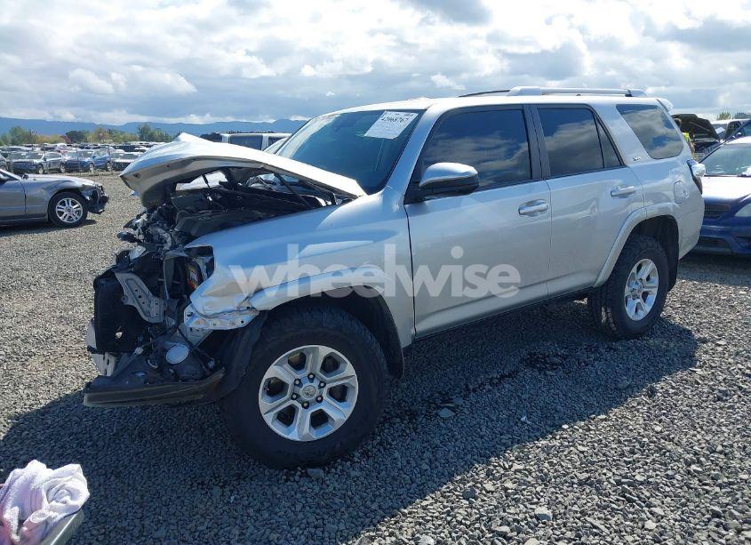 Photo 2 of 2015 Toyota 4runner SR5 (VIN JTEBU5JR7F5216491)