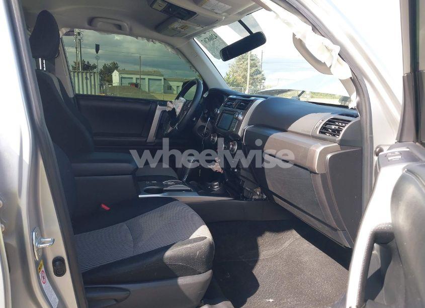 Photo 5 of 2015 Toyota 4runner SR5 (VIN JTEBU5JR7F5216491)