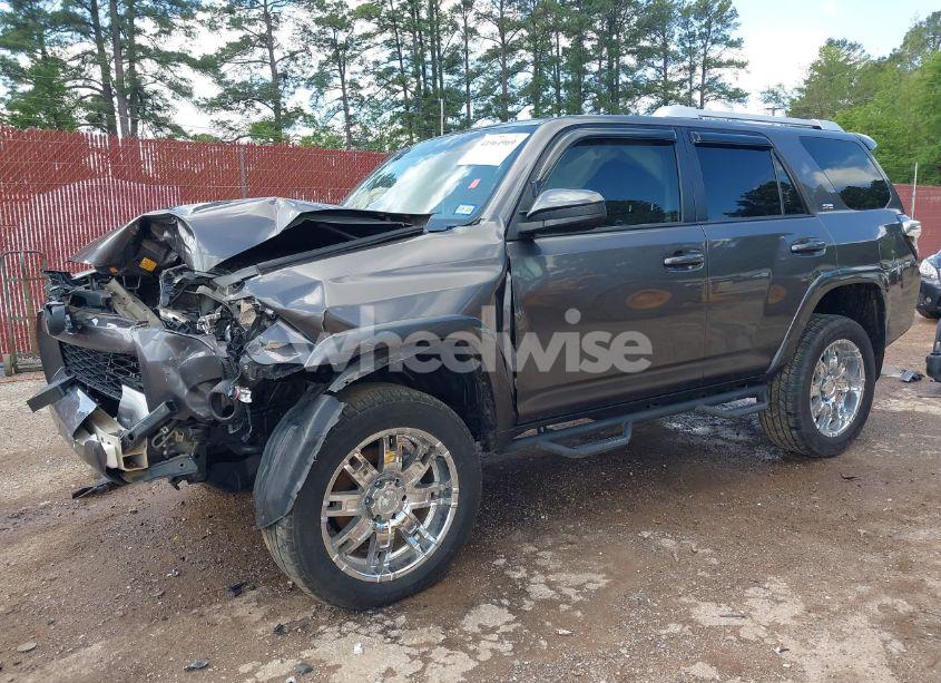 Photo 2 of 2016 Toyota 4runner SR5 (VIN JTEBU5JR7G5309576)