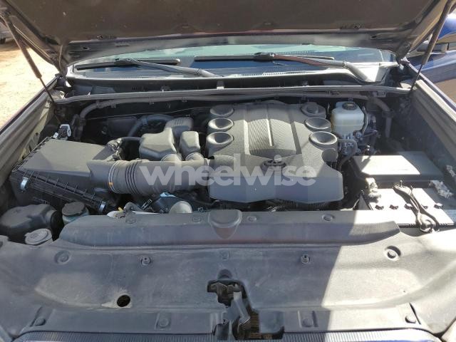 2018 TOYOTA 4RUNNER SR5/SR5 PREMIUM (VIN JTEBU5JR7J5565255) main photo