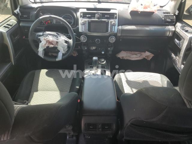 Photo 7 of 2018 TOYOTA 4RUNNER SR5/SR5 PREMIUM (VIN JTEBU5JR7J5599762)