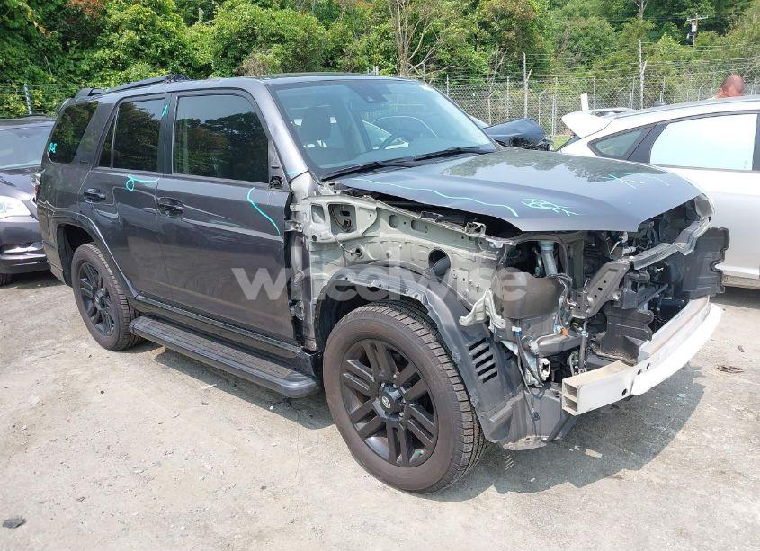 2020 Toyota 4runner NIGHTSHADE SPECIAL EDITION (VIN JTEBU5JR7L5747279) main photo