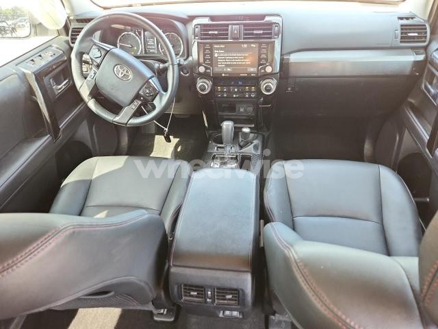 Photo 13 of 2020 TOYOTA 4RUNNER SR5/SR5 PREMIUM (VIN JTEBU5JR7L5816858)