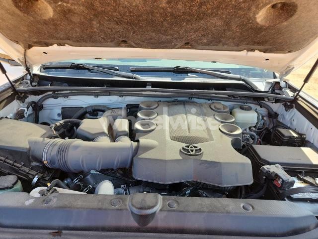 Photo 5 of 2020 TOYOTA 4RUNNER SR5/SR5 PREMIUM (VIN JTEBU5JR7L5816858)