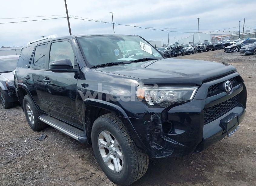 2014 Toyota 4runner SR5 (VIN JTEBU5JR8E5154971) main photo