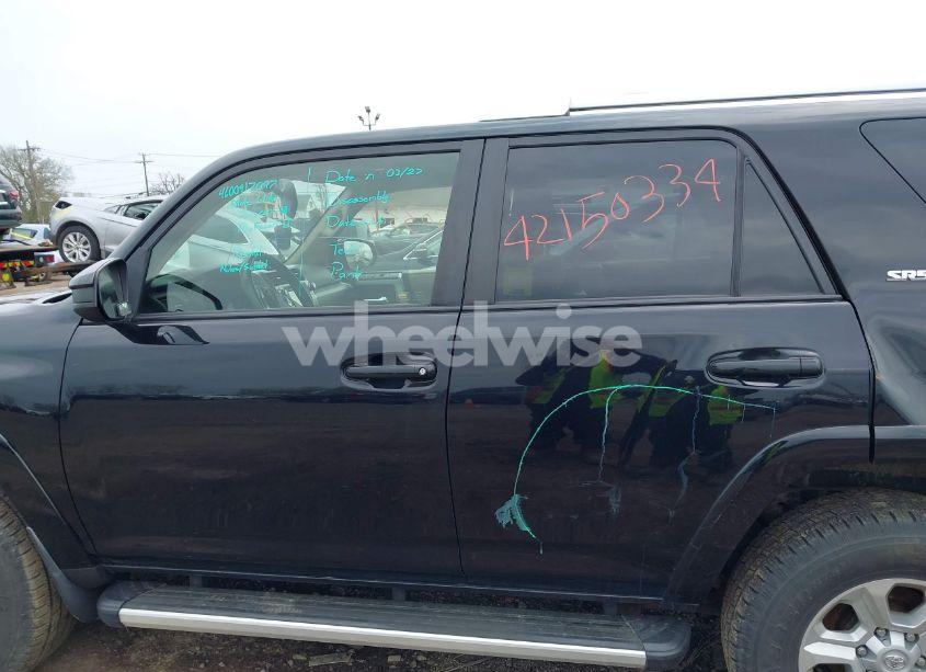 Photo 14 of 2014 Toyota 4runner SR5 (VIN JTEBU5JR8E5154971)