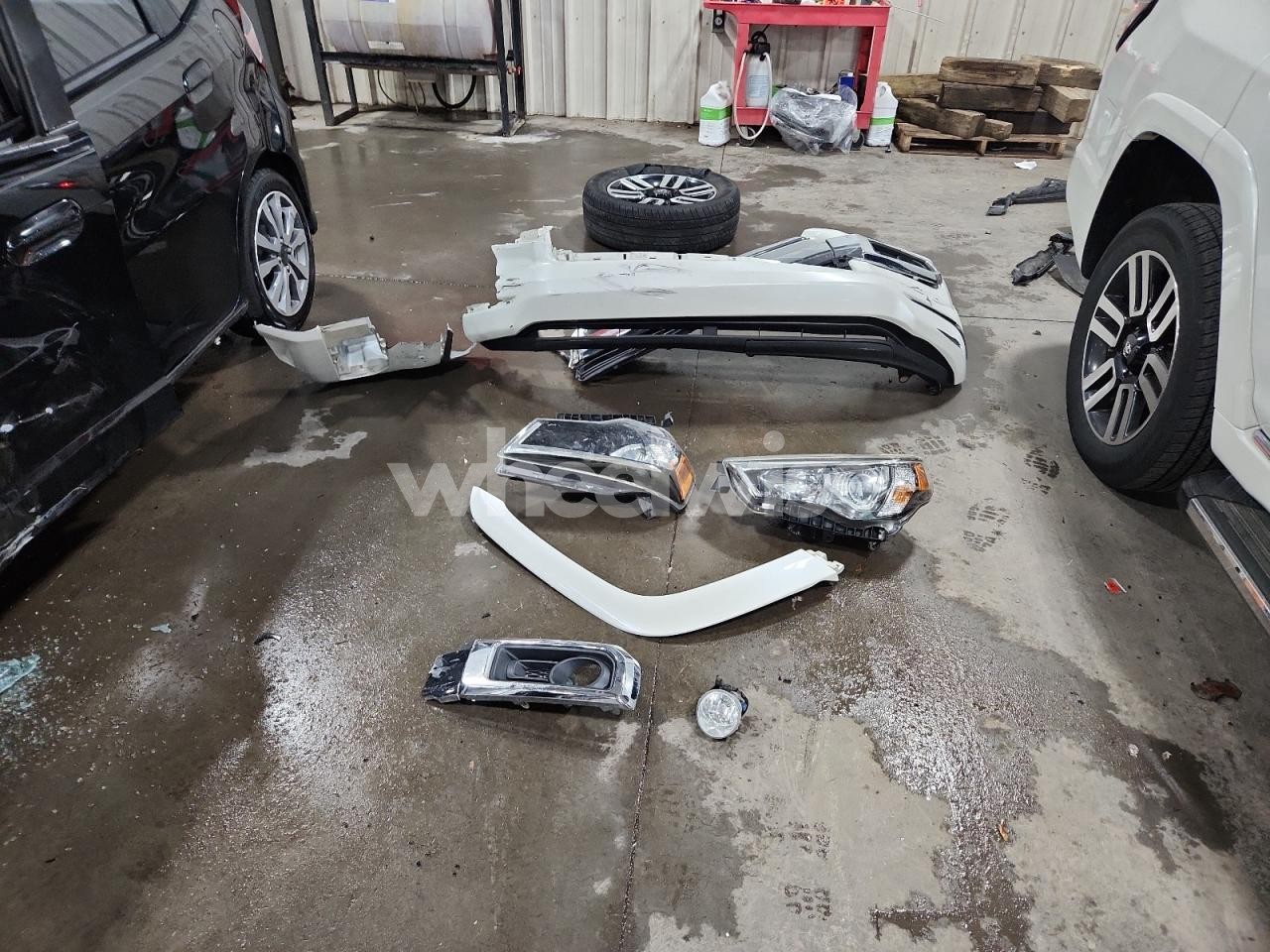 Photo 13 of 2015 TOYOTA 4RUNNER SR5/SR5 PREMIUM (VIN JTEBU5JR8F5234210)