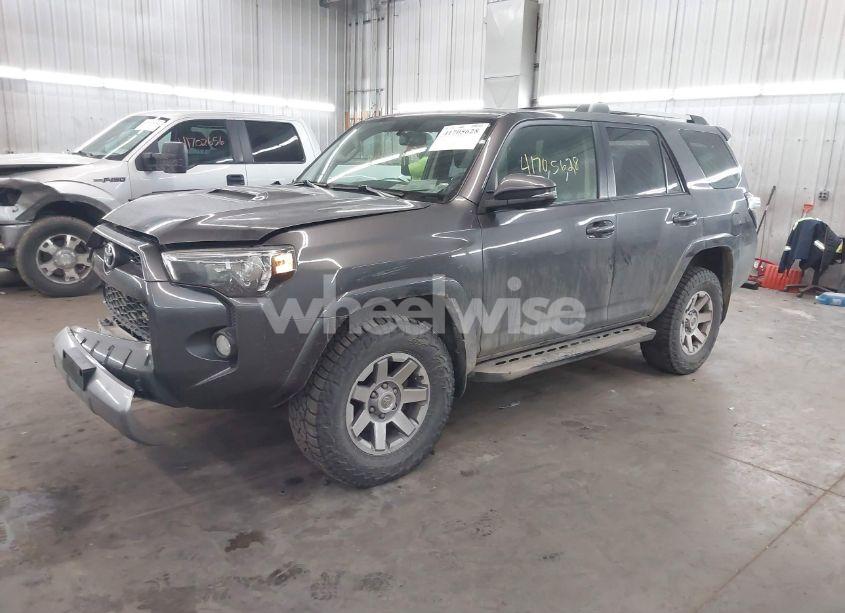 Photo 2 of 2016 Toyota 4runner TRAIL PREMIUM (VIN JTEBU5JR8G5315922)