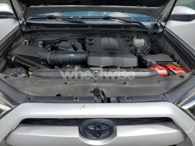 Photo 10 of 2017 TOYOTA 4RUNNER SR5/SR5 PREMIUM (VIN JTEBU5JR8H5457964)