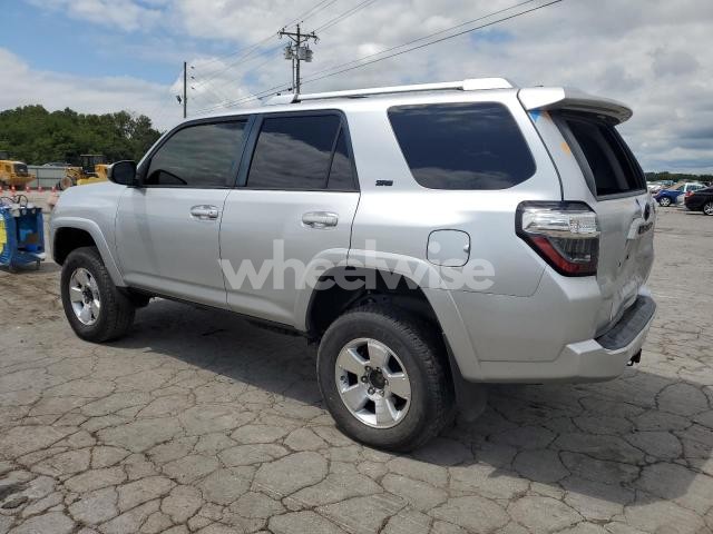 Photo 4 of 2017 TOYOTA 4RUNNER SR5/SR5 PREMIUM (VIN JTEBU5JR8H5457964)