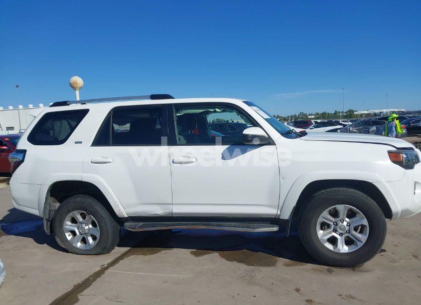 Photo 13 of 2019 Toyota 4runner SR5 (VIN JTEBU5JR8K5661512)