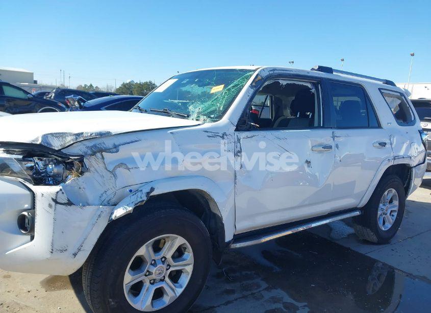 Photo 6 of 2019 Toyota 4runner SR5 (VIN JTEBU5JR8K5661512)