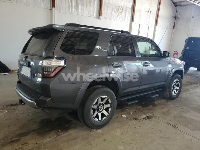 Photo 6 of 2019 TOYOTA 4RUNNER SR5/SR5 PREMIUM (VIN JTEBU5JR8K5726505)