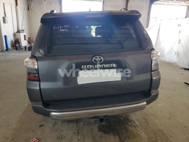 Photo 7 of 2019 TOYOTA 4RUNNER SR5/SR5 PREMIUM (VIN JTEBU5JR8K5726505)