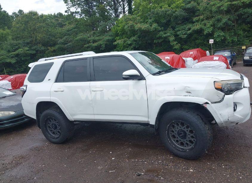 Photo 13 of 2015 Toyota 4runner SR5 PREMIUM (VIN JTEBU5JR9F5256023)