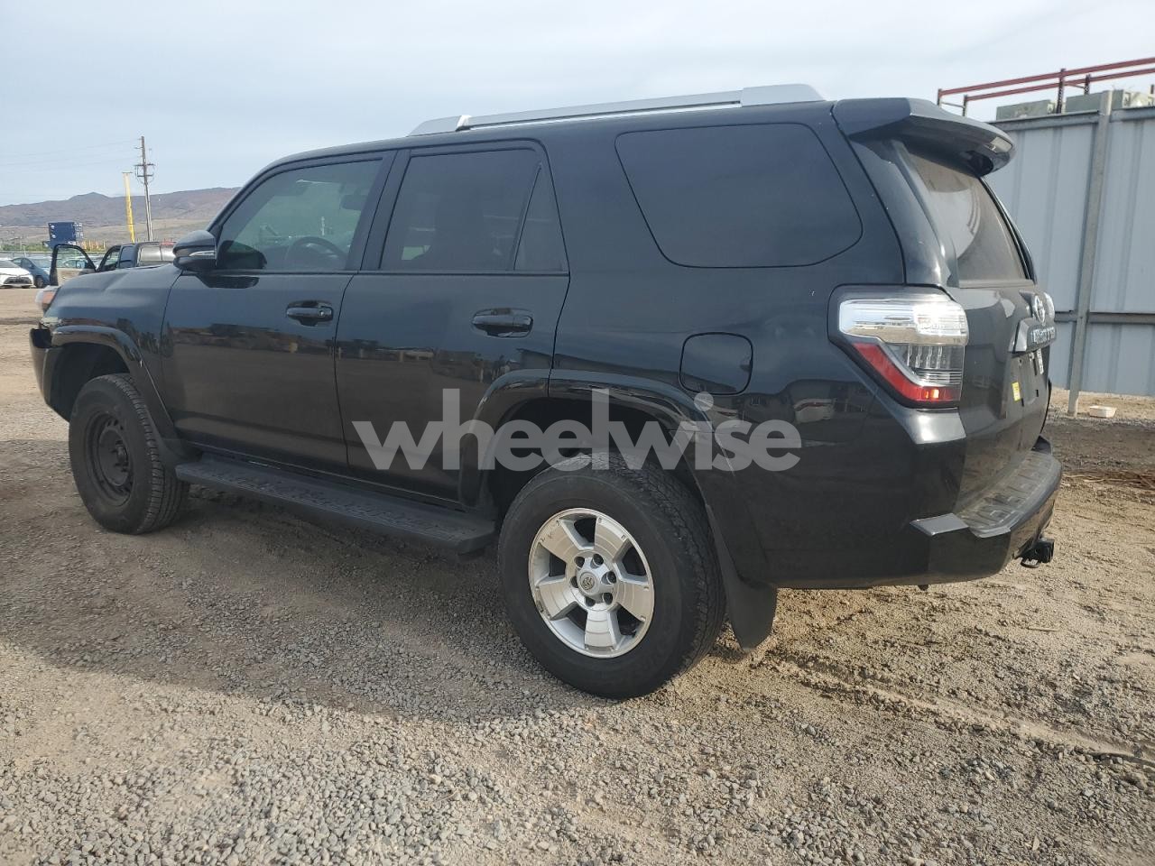 Photo 2 of 2016 TOYOTA 4RUNNER SR5/SR5 PREMIUM (VIN JTEBU5JR9G5335578)
