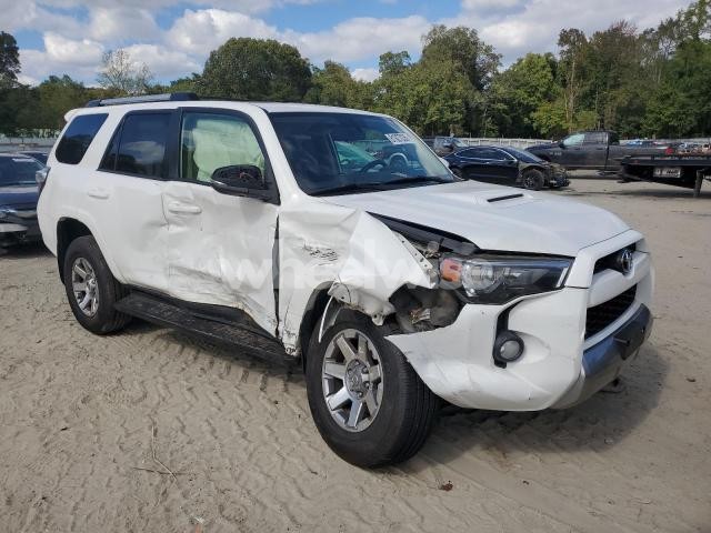 Photo 4 of 2016 TOYOTA 4RUNNER SR5/SR5 PREMIUM (VIN JTEBU5JR9G5339193)