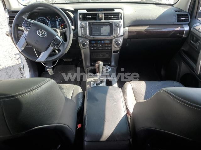 Photo 2 of 2018 TOYOTA 4RUNNER SR5/SR5 PREMIUM (VIN JTEBU5JR9J5557335)