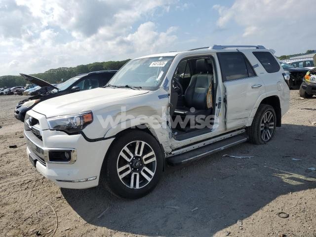 Photo 4 of 2018 TOYOTA 4RUNNER SR5/SR5 PREMIUM (VIN JTEBU5JR9J5557335)
