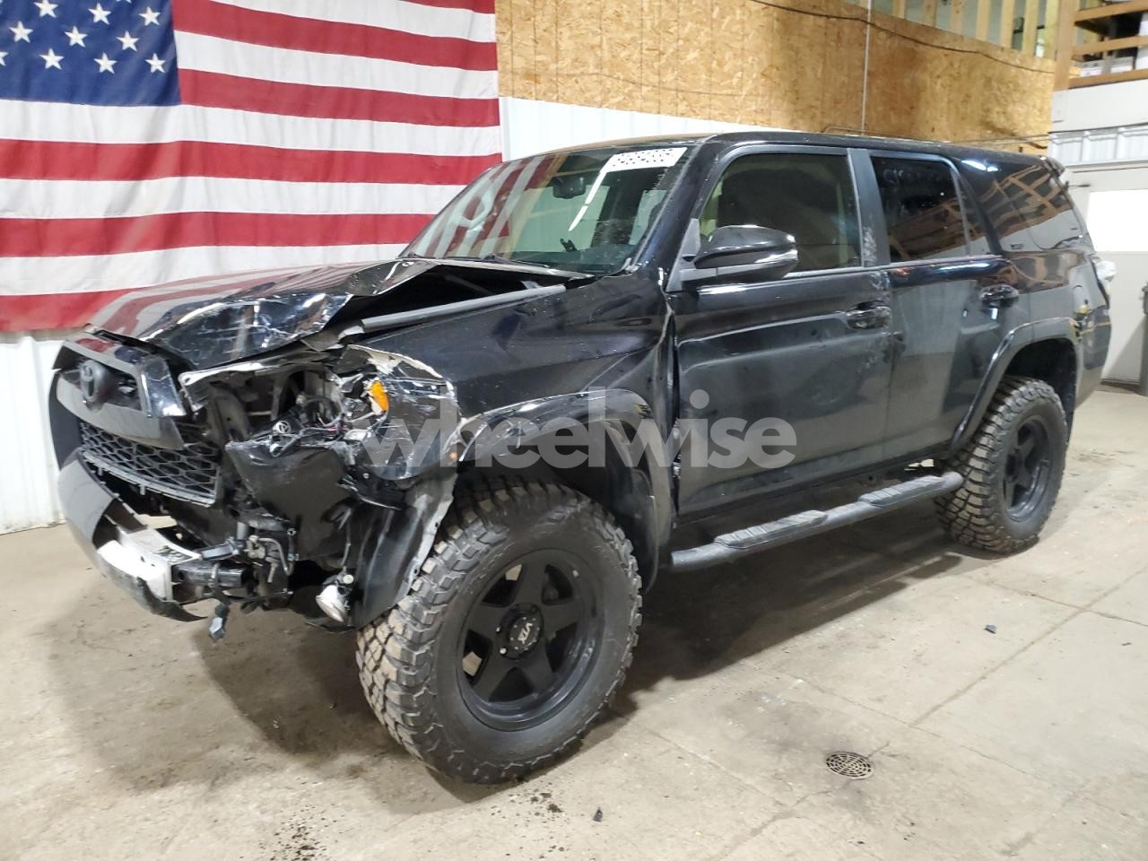 2019 TOYOTA 4RUNNER SR5/SR5 PREMIUM (VIN JTEBU5JR9K5628177) main photo