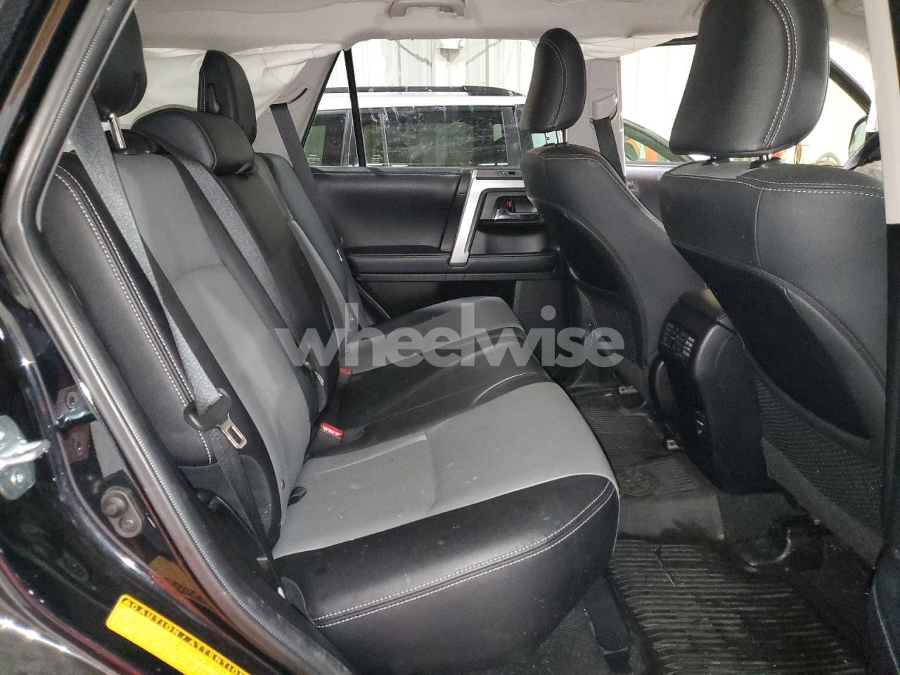 Photo 11 of 2019 TOYOTA 4RUNNER SR5/SR5 PREMIUM (VIN JTEBU5JR9K5628177)