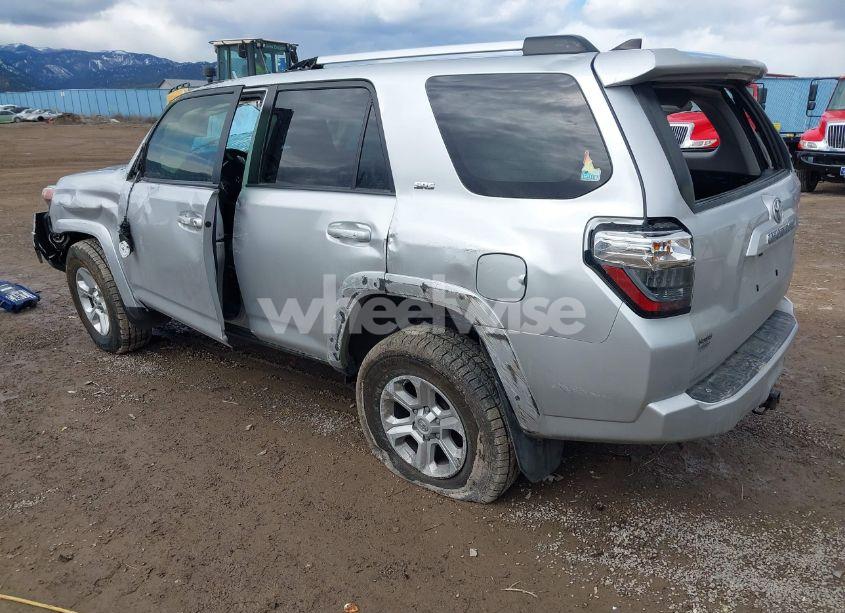 Photo 3 of 2020 Toyota 4runner SR5 (VIN JTEBU5JR9L5740625)