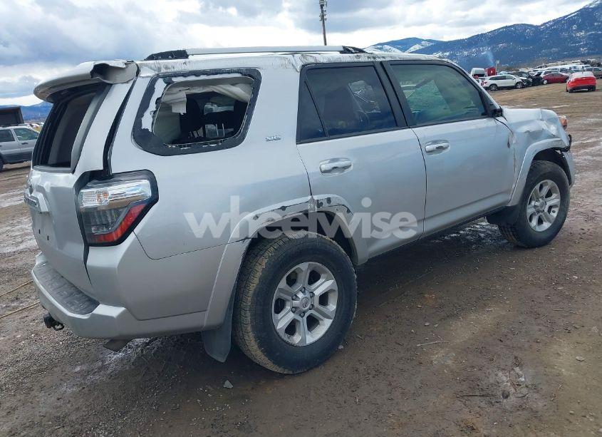 Photo 4 of 2020 Toyota 4runner SR5 (VIN JTEBU5JR9L5740625)