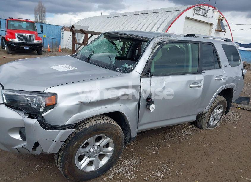 Photo 6 of 2020 Toyota 4runner SR5 (VIN JTEBU5JR9L5740625)