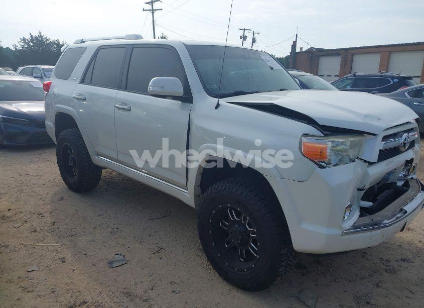 2011 Toyota 4runner SR5 V6 (VIN JTEBU5JRXB5058223) main photo