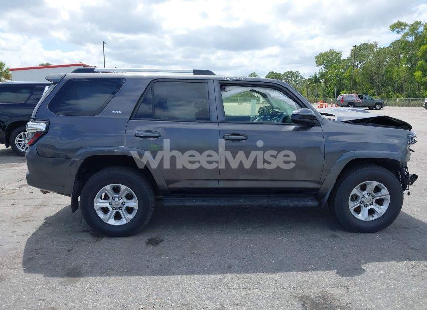 Photo 14 of 2019 Toyota 4runner SR5 (VIN JTEBU5JRXK5638880)