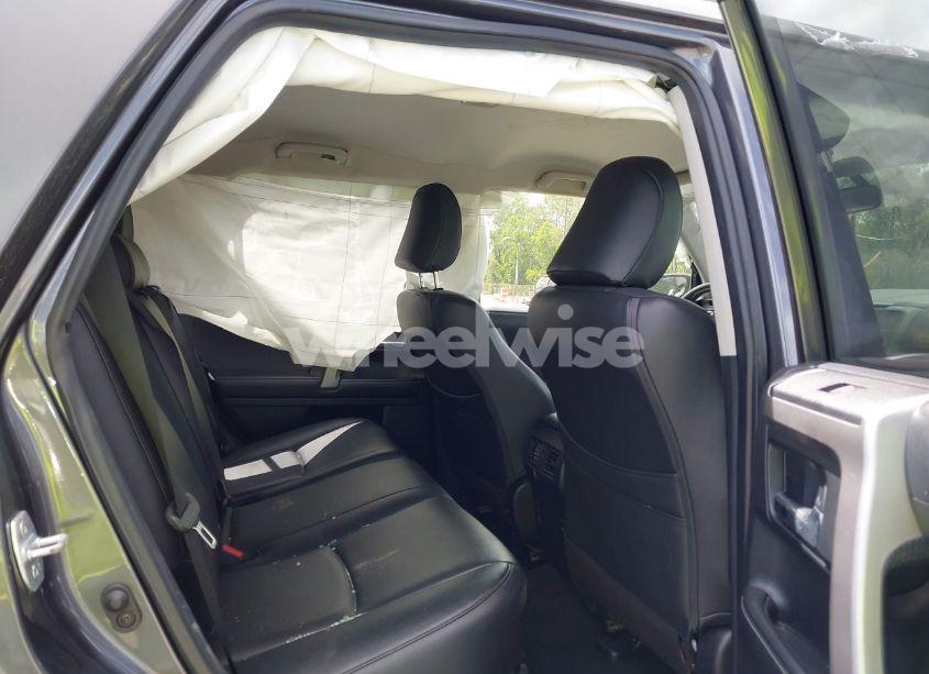 Photo 8 of 2019 Toyota 4runner SR5 (VIN JTEBU5JRXK5638880)