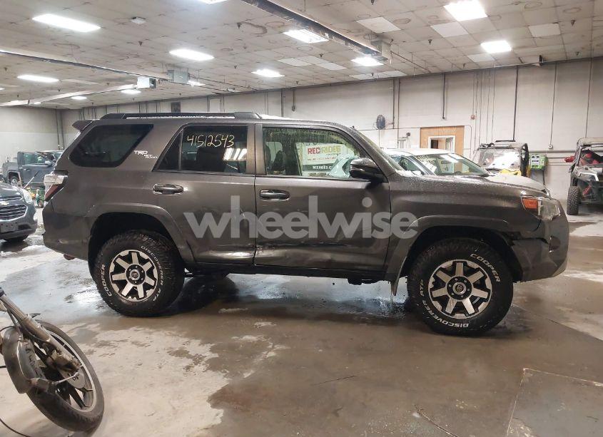 Photo 13 of 2019 Toyota 4runner TRD OFF ROAD PREMIUM (VIN JTEBU5JRXK5656263)