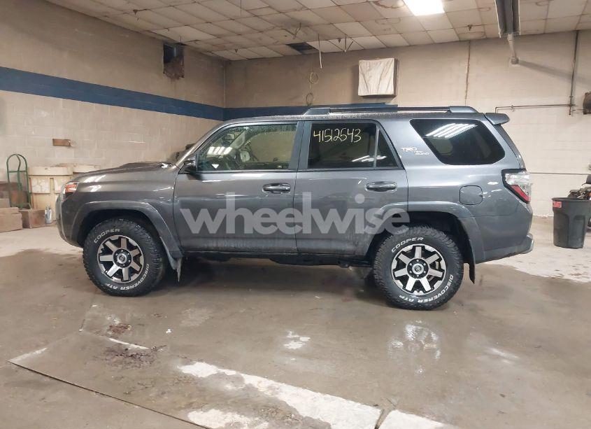 Photo 14 of 2019 Toyota 4runner TRD OFF ROAD PREMIUM (VIN JTEBU5JRXK5656263)