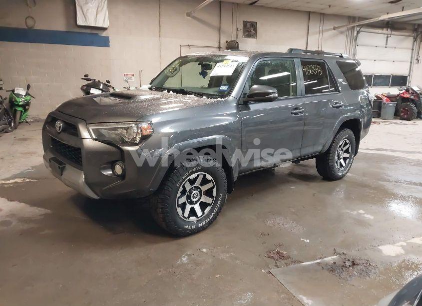 Photo 2 of 2019 Toyota 4runner TRD OFF ROAD PREMIUM (VIN JTEBU5JRXK5656263)