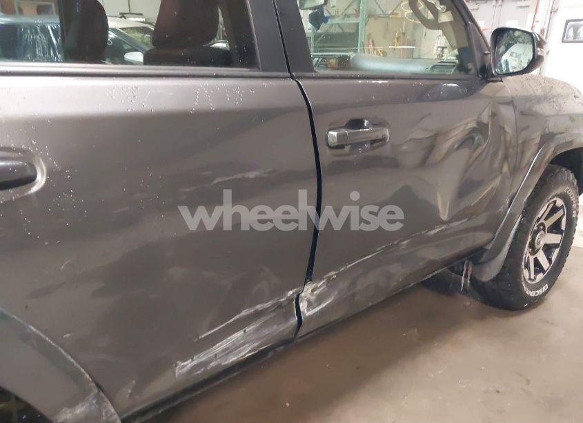 Photo 6 of 2019 Toyota 4runner TRD OFF ROAD PREMIUM (VIN JTEBU5JRXK5656263)