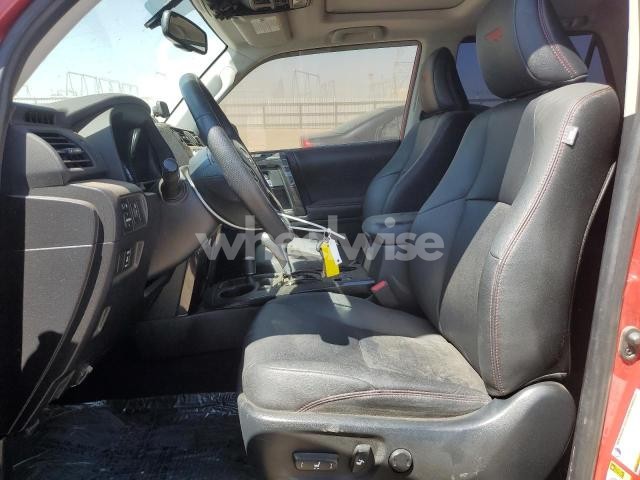 Photo 4 of 2019 TOYOTA 4RUNNER SR5/SR5 PREMIUM (VIN JTEBU5JRXK5662399)