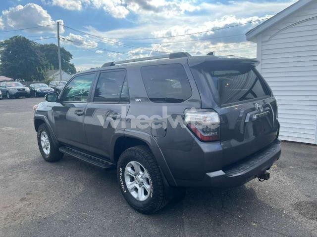 Photo 2 of 2019 TOYOTA 4RUNNER SR5/SR5 PREMIUM (VIN JTEBU5JRXK5672897)